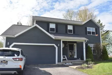 6523 Marra Ln, Cicero, NY 13039