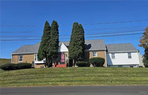 400 Salisbury Rd, Geddes, NY 13219