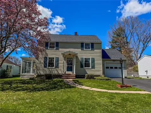 44 Pulsifer Dr, Auburn, NY 13021