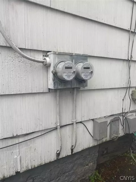 603 Ash St, Syracuse, NY 13208 photo 4
