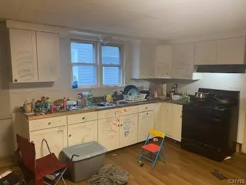 603 Ash St, Syracuse, NY 13208 photo 8