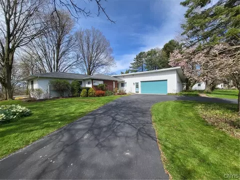 3981 Douglas Heights Dr, Lenox, NY 13032