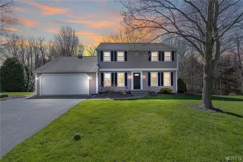 4847 Glinden Ln, Onondaga, NY 13215
