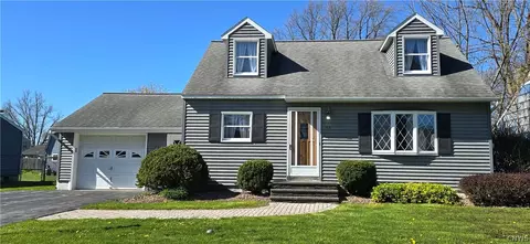 118 Valentine Dr, Syracuse, NY 13212