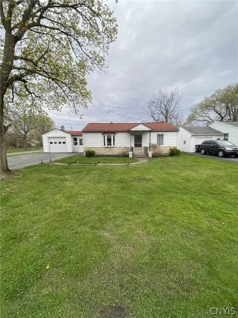 201 Hanover Ave, Salina, NY 13088