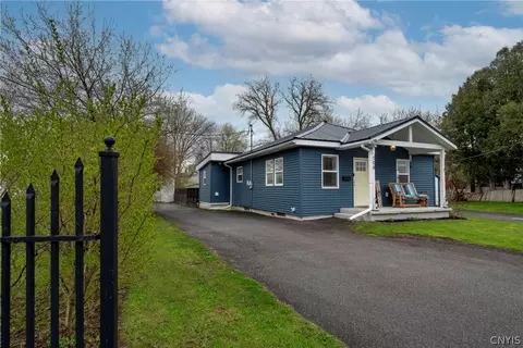 108 W Canal St, Frankfort, NY 13340