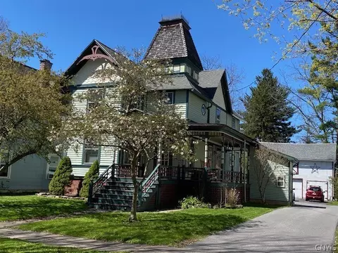 226 Park Ave, Oneida, NY 13421