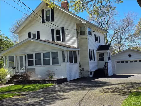 215 West Ave, East Syracuse, NY 13057