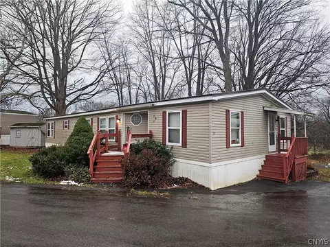 217 Colonial Cir, Utica, NY 13502