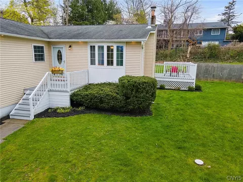 822 Forest Ave, Fulton, NY 13069 photo 3