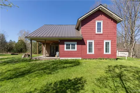 7837 Brown Gulf Rd, Manlius, NY 13104