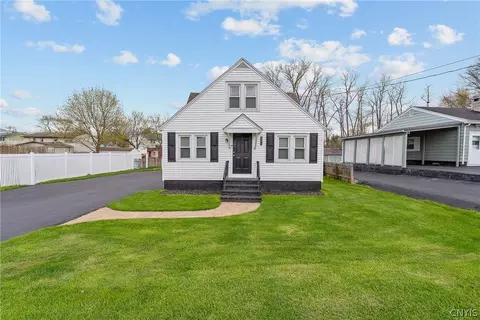 5470 Bear Rd, Syracuse, NY 13212