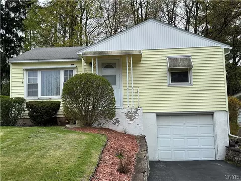 311 Barrington Rd, Syracuse, NY 13214