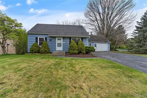 600 Beverly Dr, Syracuse, NY 13219