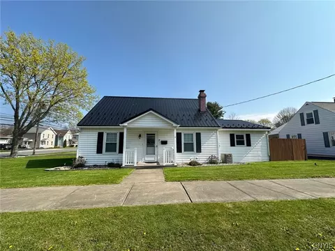 1 Columbia Cir, German Flatts, NY 13407
