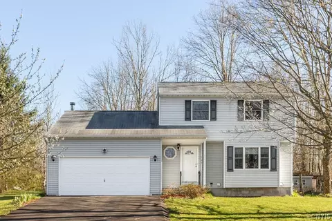 163 Dry Bridge Rd, Central Square, NY 13036