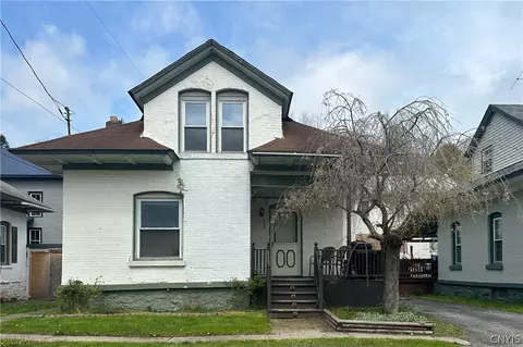 105 S Main St N, Augusta, NY 13425