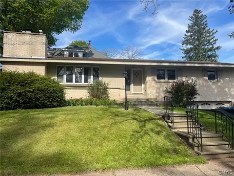 427 Broad St, Oneida, NY 13421 photo 4