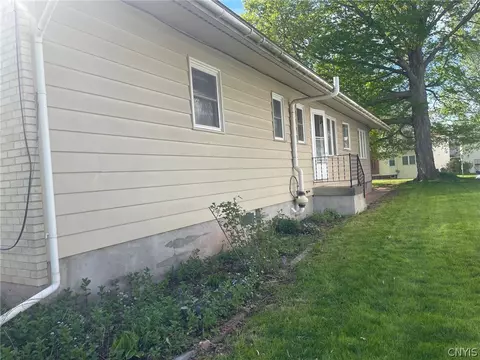 427 Broad St, Oneida, NY 13421 photo 5