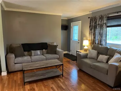 100 E Chariot Ave, Elbridge, NY 13060 photo 3