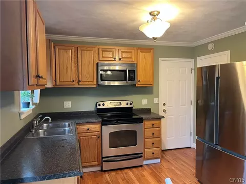 100 E Chariot Ave, Elbridge, NY 13060 photo 5