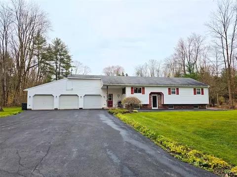 8242 State Route 13, Vienna, NY 13308