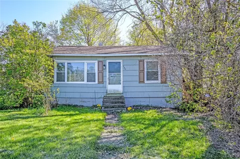 736 E Colvin St, Syracuse, NY 13210