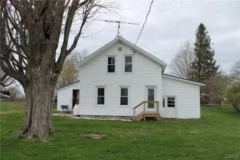 2091 County Route 48, Lacona, NY 13083
