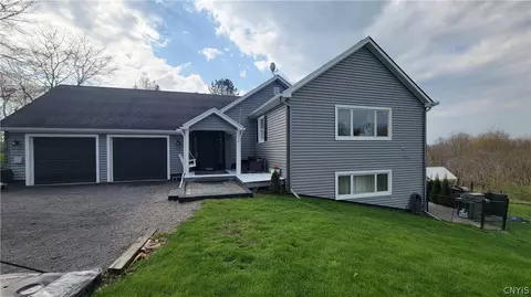 5533 Mount Pleasant Dr, Cazenovia, NY 13035