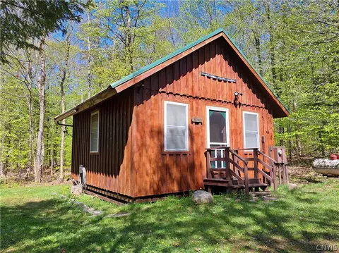10955 Empeyville Rd, Florence, NY 13316