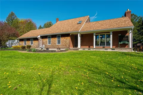 6025 Meeker Hill Rd, Lafayette, NY 13084