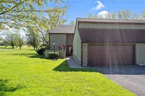 594 Village Blvd N, Van Buren, NY 13027
