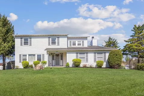 200 Duchess Ln, Geddes, NY 13219