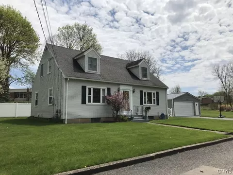 121 Clinton St, Avon, NY 14414
