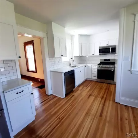 60 Seneca Ave, Oneida, NY 13421 photo 11