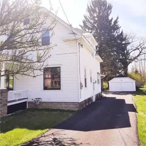 60 Seneca Ave, Oneida, NY 13421 photo 3