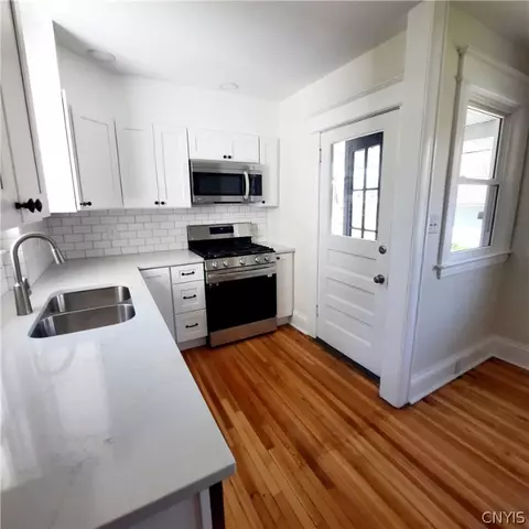 60 Seneca Ave, Oneida, NY 13421 photo 12