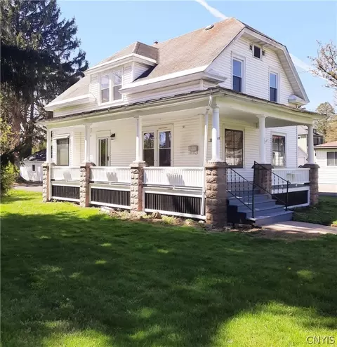 60 Seneca Ave, Oneida, NY 13421