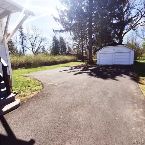60 Seneca Ave, Oneida, NY 13421 photo 7