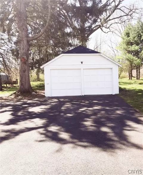 60 Seneca Ave, Oneida, NY 13421 photo 8