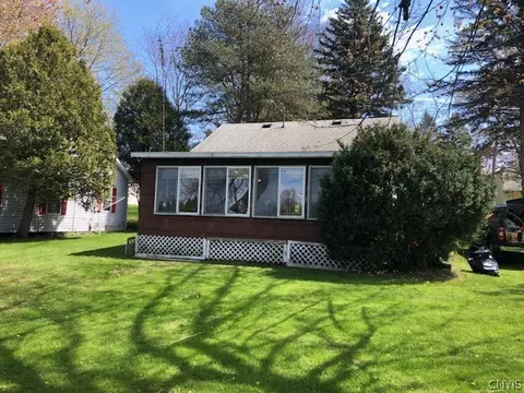 35599 Nys Route 12e, Cape Vincent, NY 13618