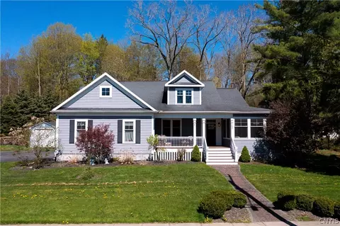 100 Fennell St, Skaneateles, NY 13152