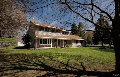 22238 Riverbend Dr E, Le Ray, NY 13601
