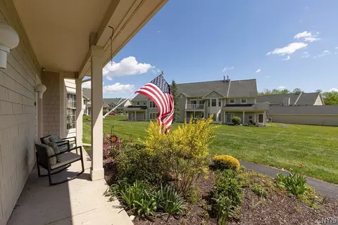 2406 Pipers Ct, Lysander, NY 13027 photo 2