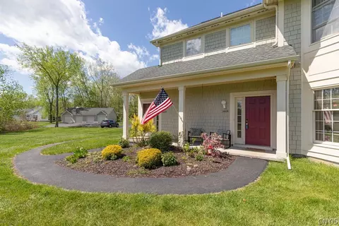 2406 Pipers Ct, Lysander, NY 13027
