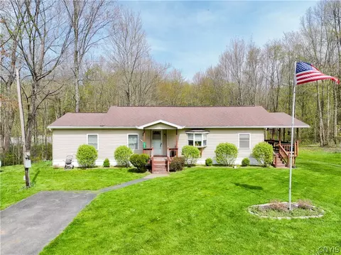 860 County Route 6, Volney, NY 13069