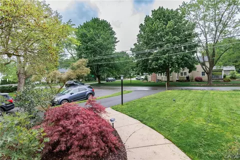 609 Sycamore Ter, Syracuse, NY 13214 photo 4