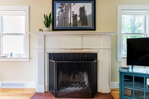 609 Sycamore Ter, Syracuse, NY 13214 photo 12
