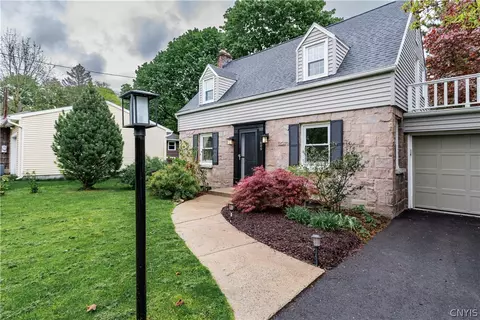 609 Sycamore Ter, Syracuse, NY 13214 photo 2