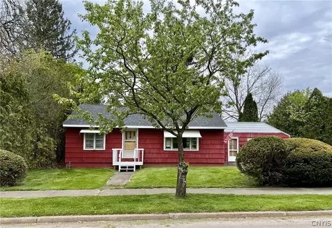 428 Cleveland Ave, Oneida, NY 13421
